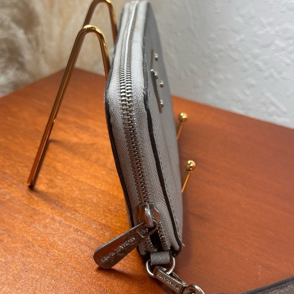 Michael Kors Wallet Jet Set Travel Continental Zip Around/ Pearl Gray - Picture 7 of 13